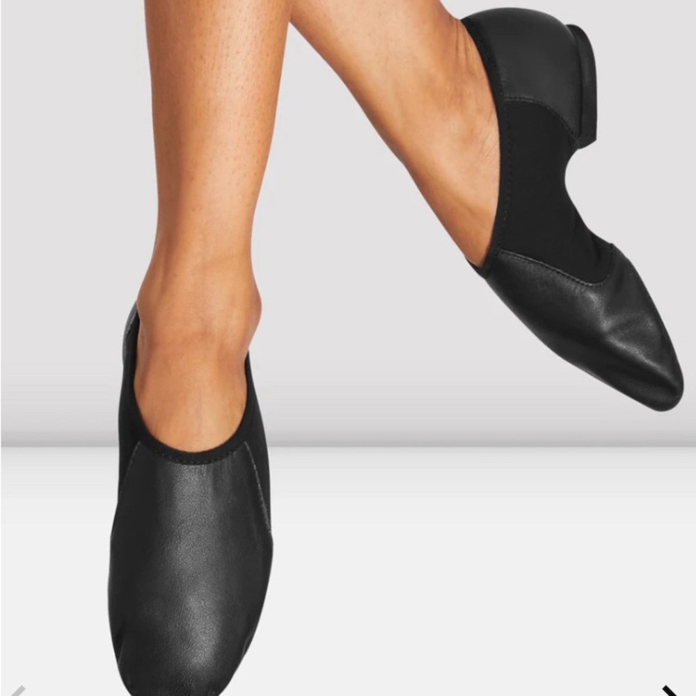 Ladies Neo-Flex Slip On Leather Jazz Shoes
$25
Color - Black Leather